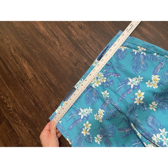 Vineyard Vines Men's 37 Breaker Shorts Palm Tree Pattern 8.5 inch Inseam Blue - Picture 7 of 10